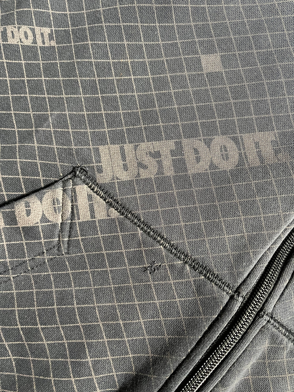Nike Distressed Vintage Y2K Zip Hoodie M Mens
