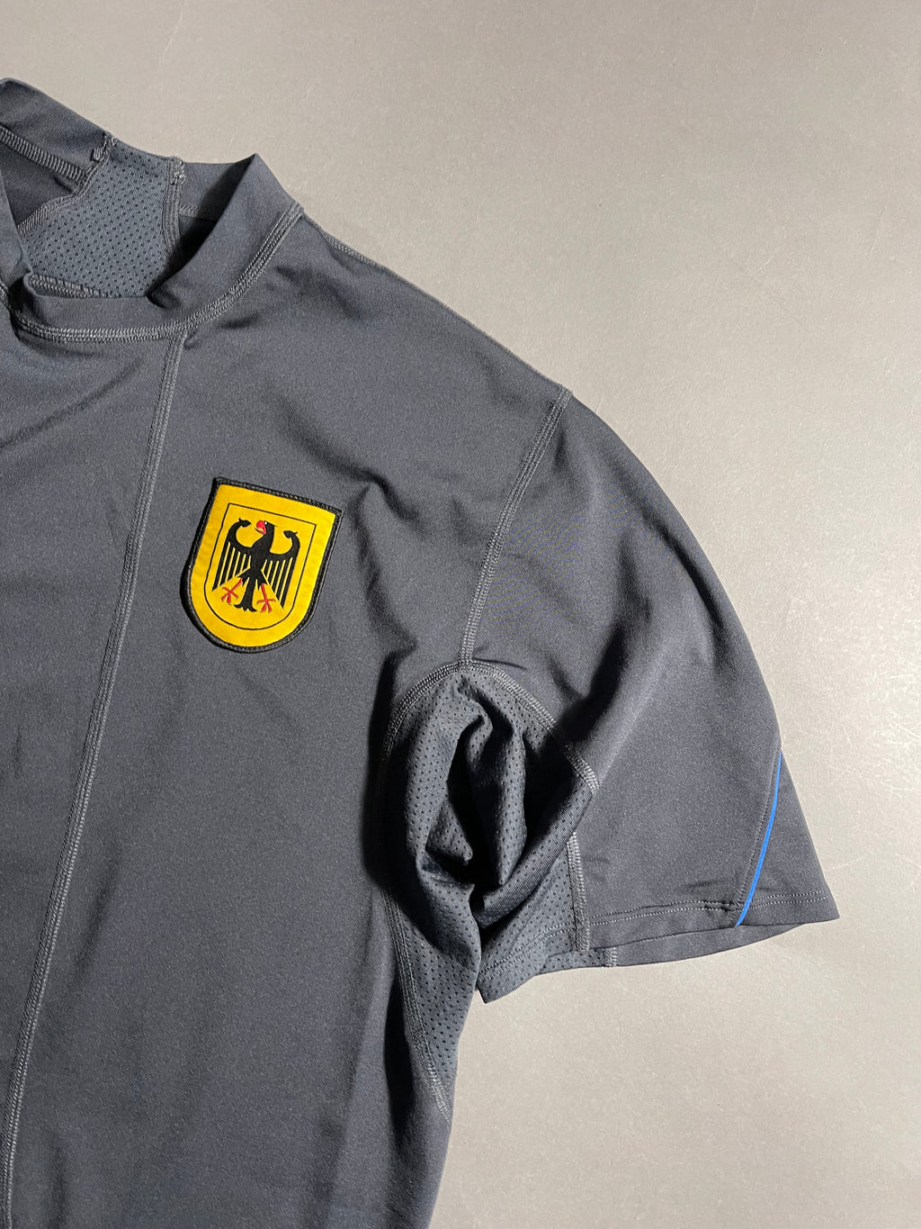 Adidas x Bundeswehr Vintage Y2K T' L Mens