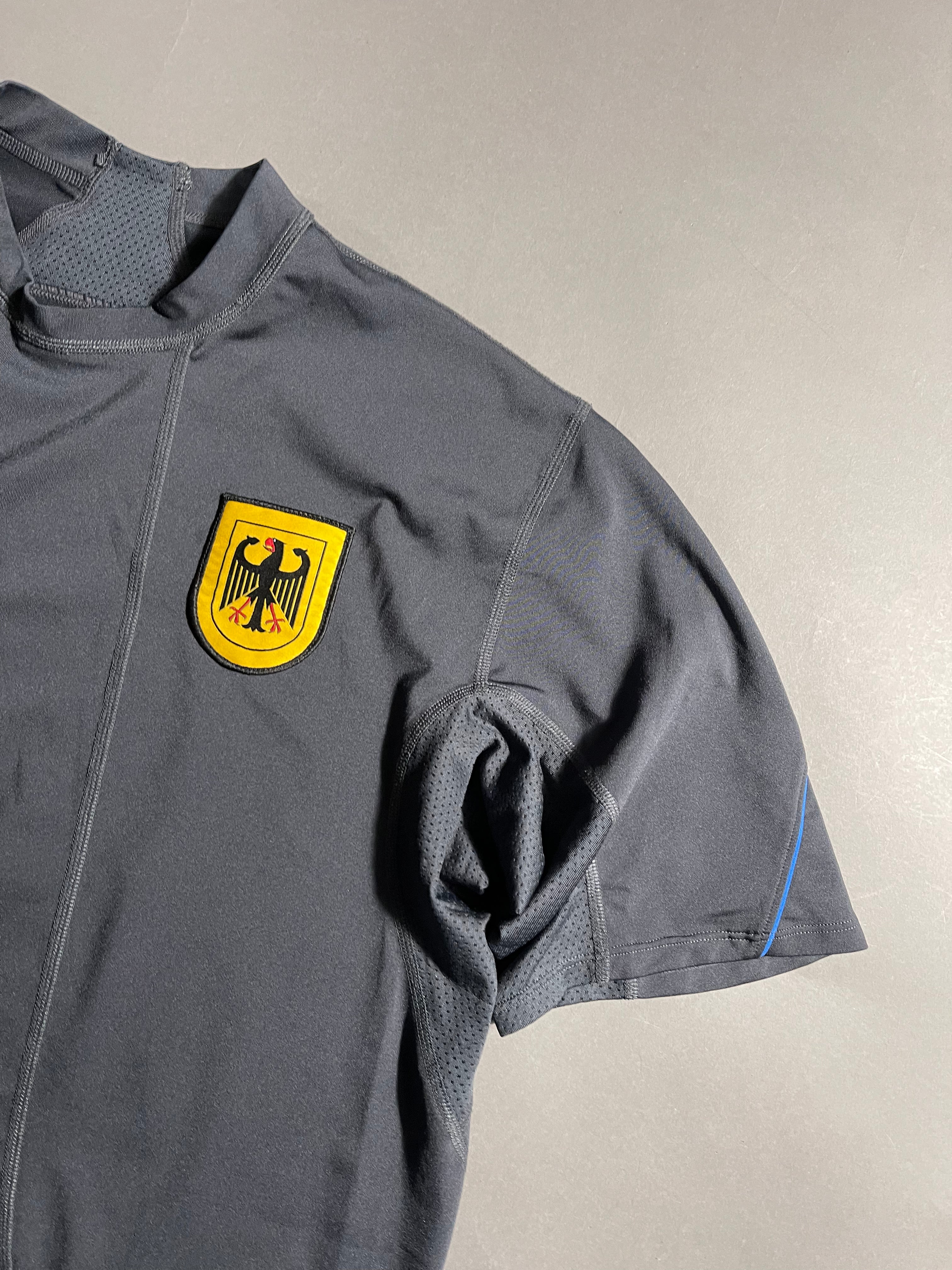 Adidas x Bundeswehr Vintage Y2K T' L Mens