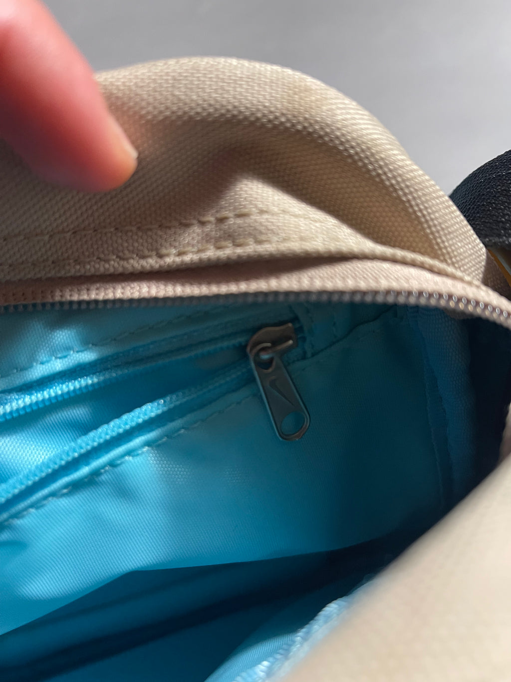Nike Vintage Y2K Messenger Bag Onesize Unisex